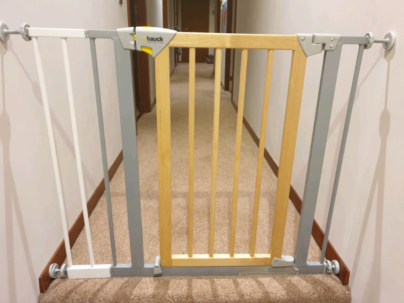 hauck baby safety gate